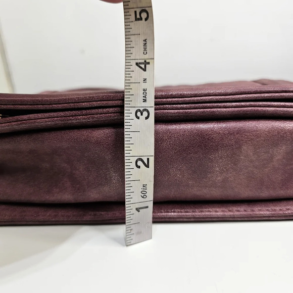 BCBG Paris Carmen Large Textured Leather Chain Shoulder Handbag Mauve Purple - Picture 14 of 15